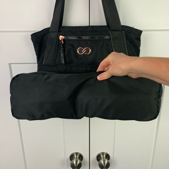 Calia by Carrie Underwood Black Nylon Classic Tote Bag Dual Handle Gym Travel - Picture 5 of 10